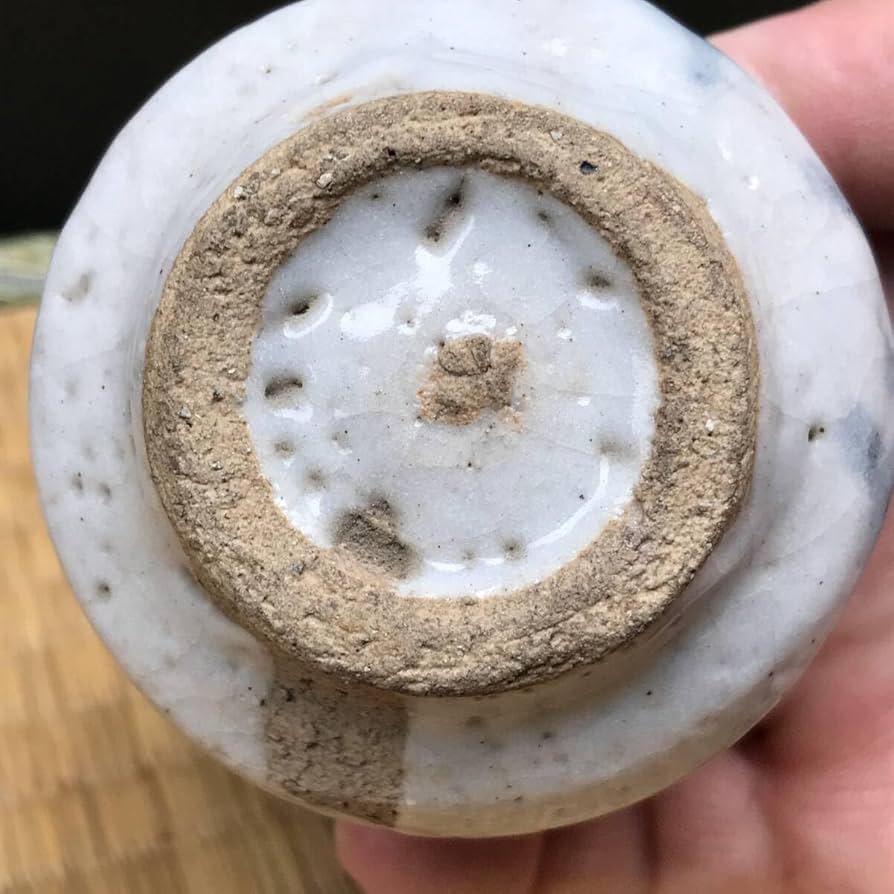 ぐい呑　善蔵 Amazon.co.jp: 絵志野のぐい呑み（斗）荒川豊蔵銘印酒器 猪口